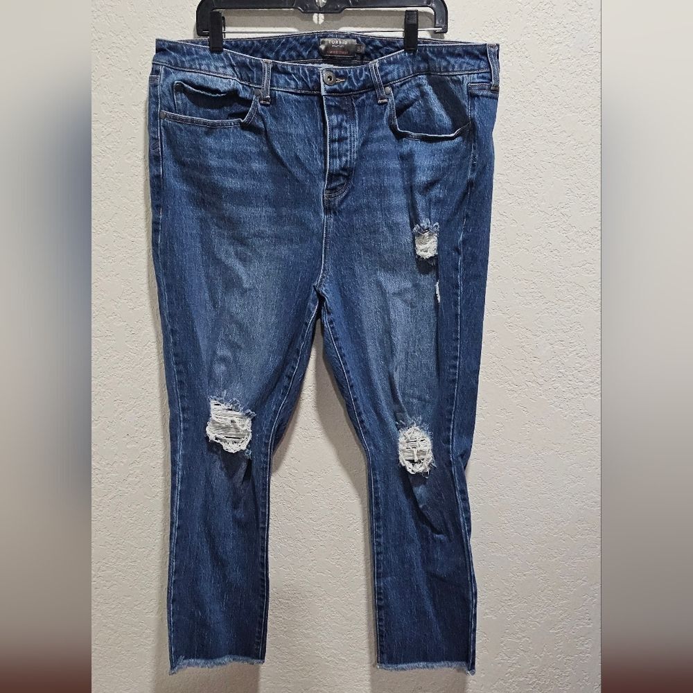 Torrid High Rise Straight Jean Size 18 R Distressed Denim